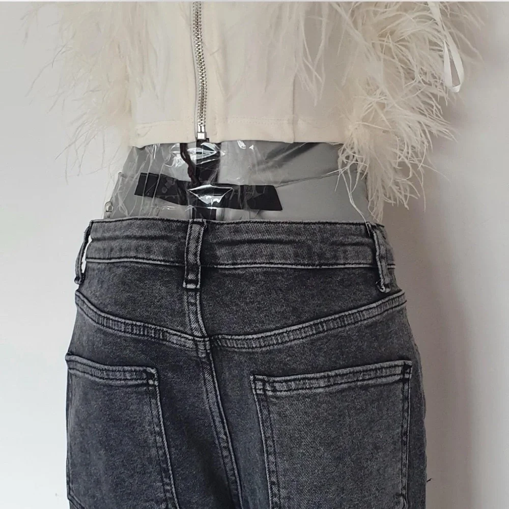 Karen Millen Bardot feather crop top - Picture 5 of 7